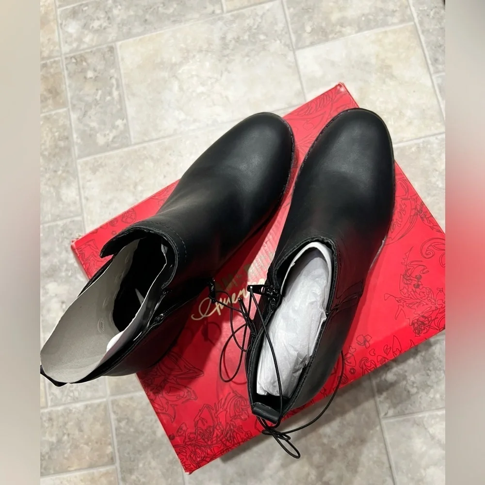 Women’s short black booties boots American Rags 8.5‎ 8 1/2 cadee NEW NIB - Picture 2 of 5